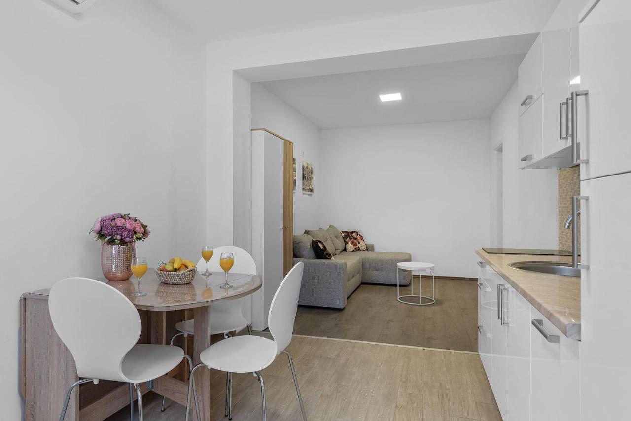 Hostel Elli Σπλιτ Εξωτερικό φωτογραφία