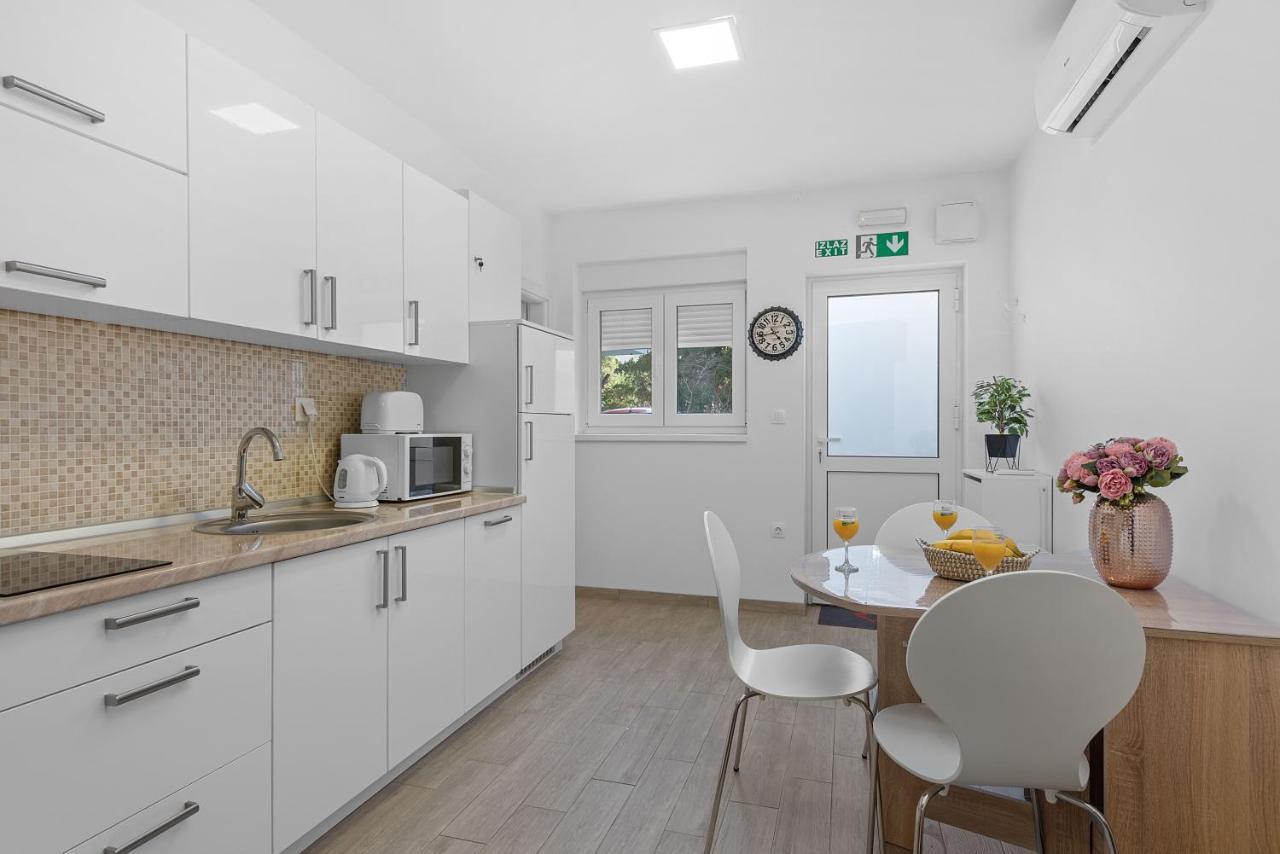 Hostel Elli Σπλιτ Εξωτερικό φωτογραφία